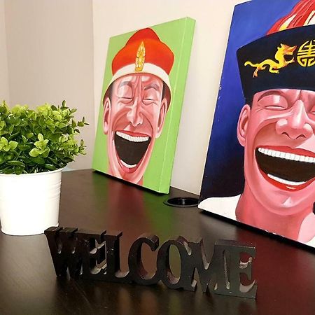Welcome To Paris อีวรี-ซูร์-แซ็น ภายนอก รูปภาพ